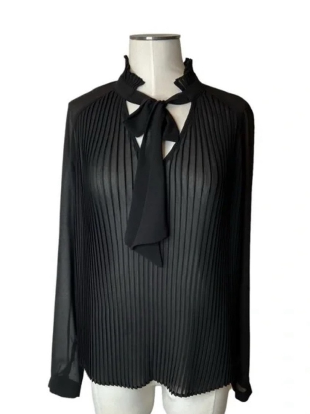 Who What Wear Black Pleated Tie-Neck Blouse